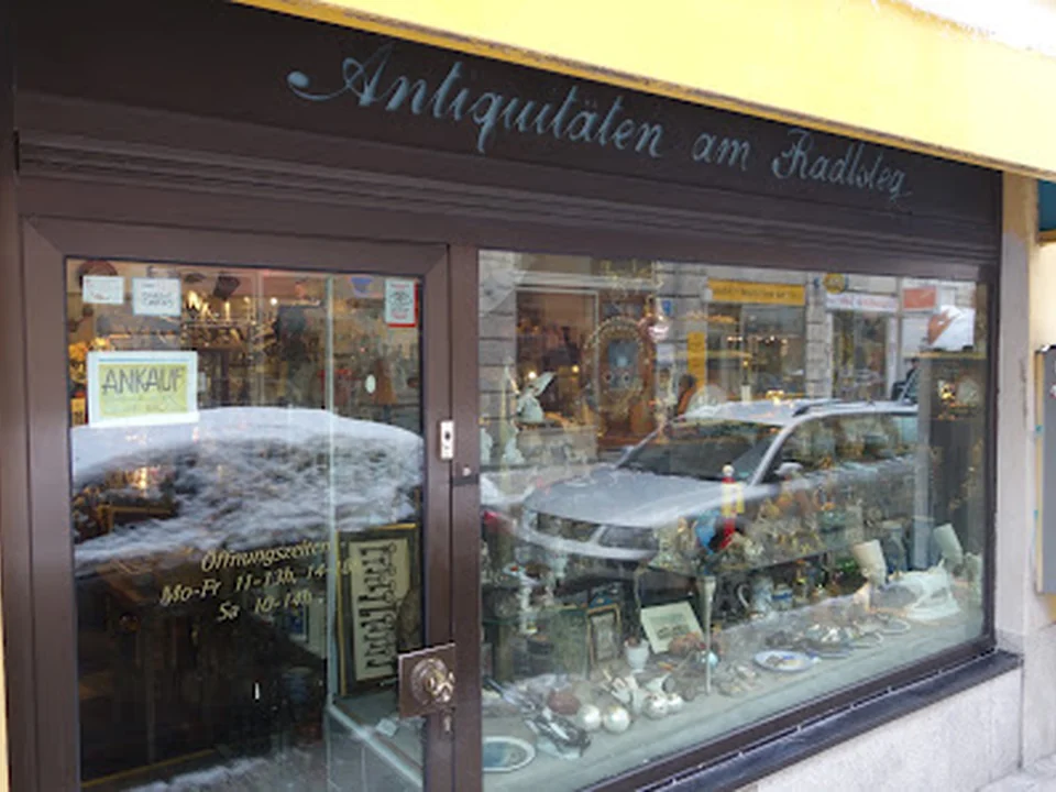 Antiquitäten am Radlsteg