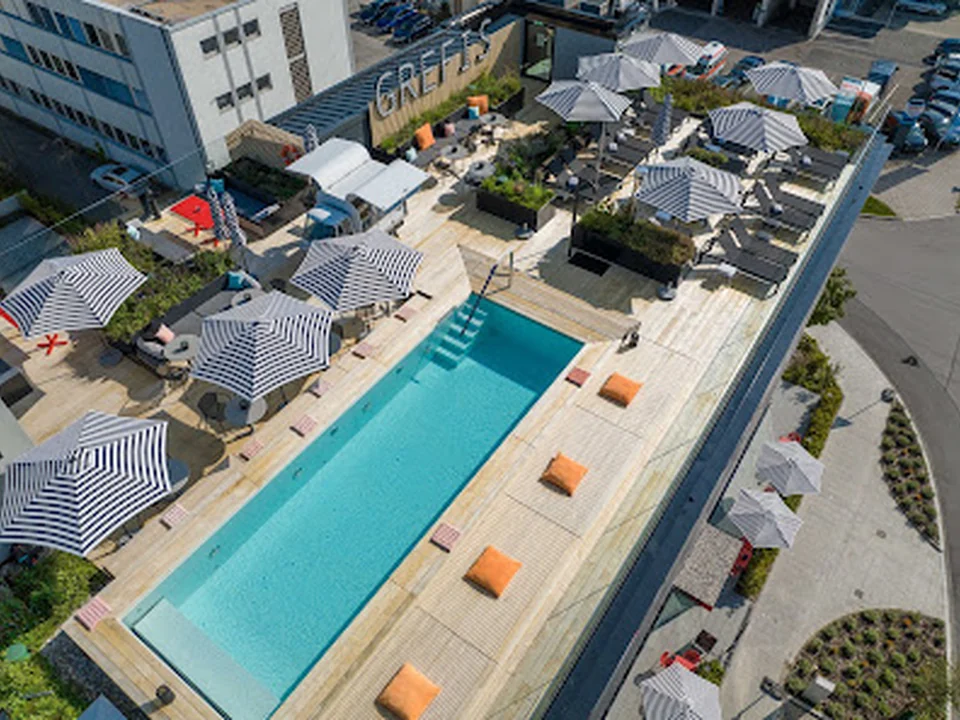 GREFIS Hotel