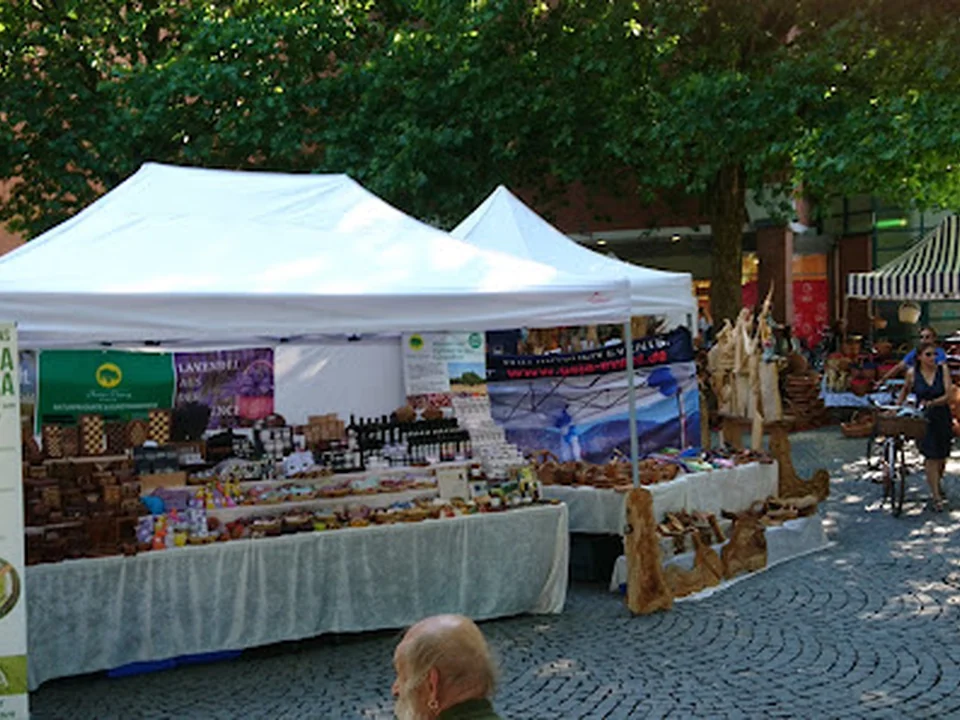 Wochenmarkt Neuhausen