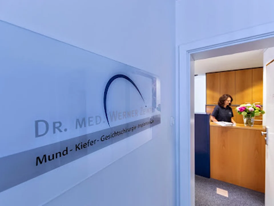 Dr. Werner Zeintl · Mund- Kiefer- Gesichtschirurgie · Implantologie - München