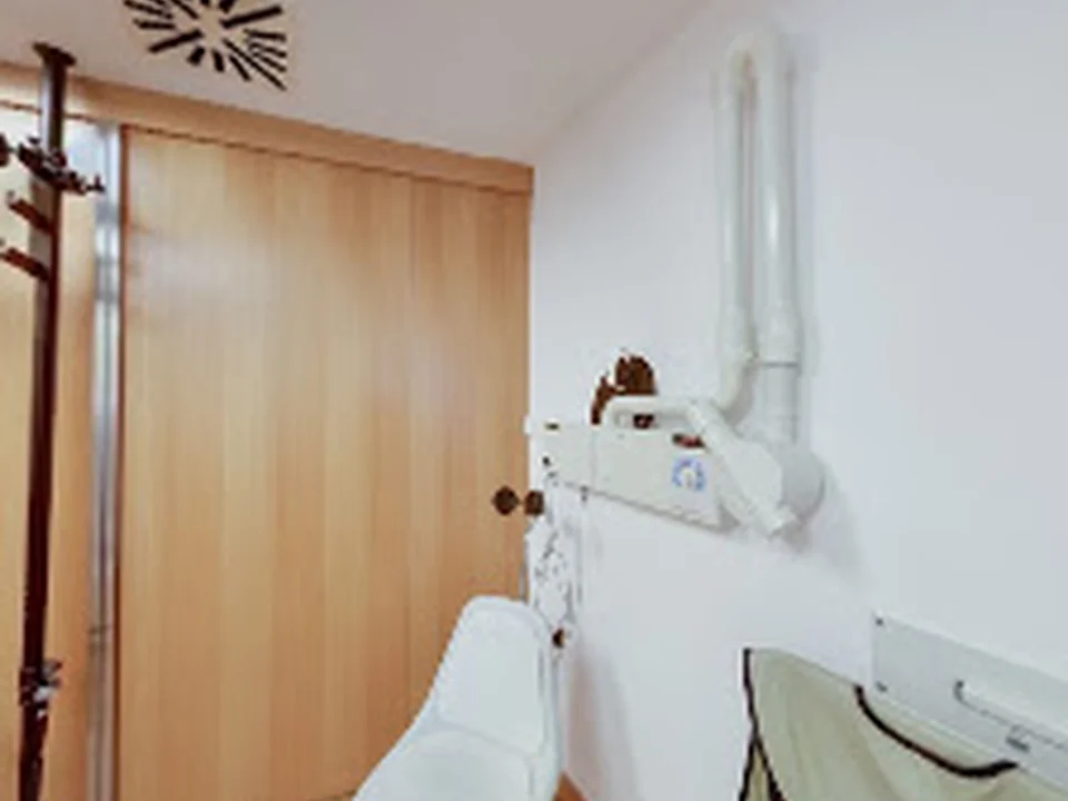 Oralchirurgie T1 – Dr. Gahlert & Dr. Röhling, München