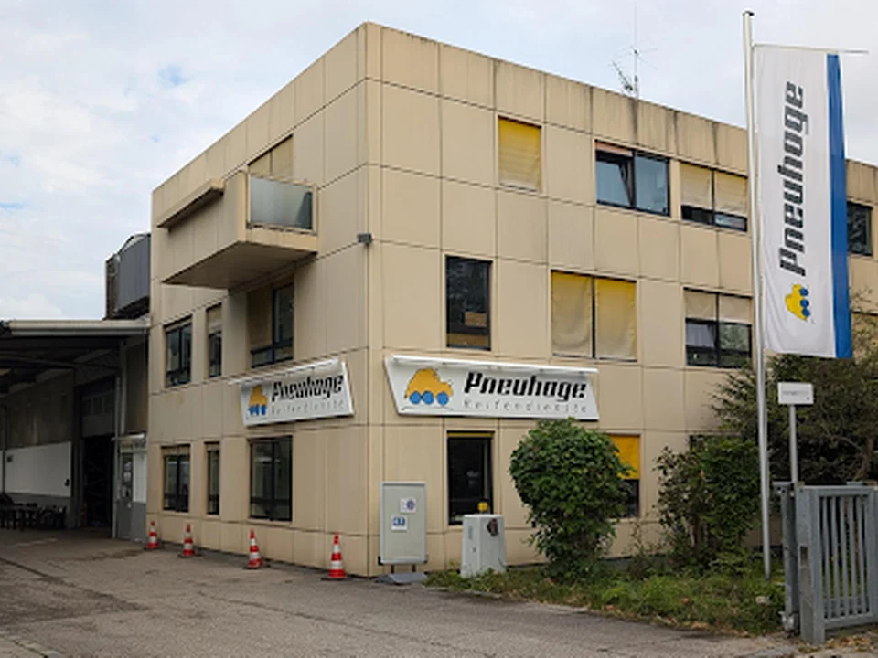 Pneuhage Reifen und Autoservice, München