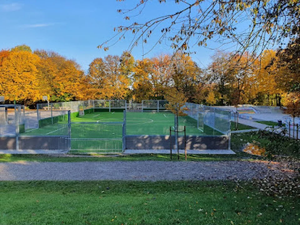 Volleyballfeld Neuhofen, München