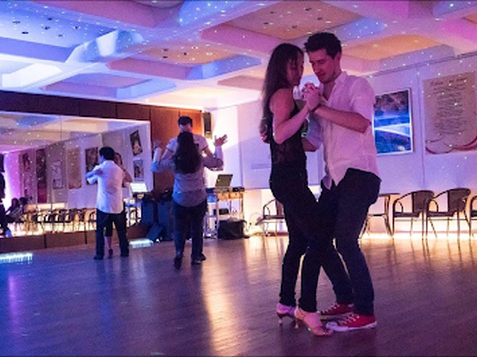 Salsa Y Corazon - Tanzschule, München