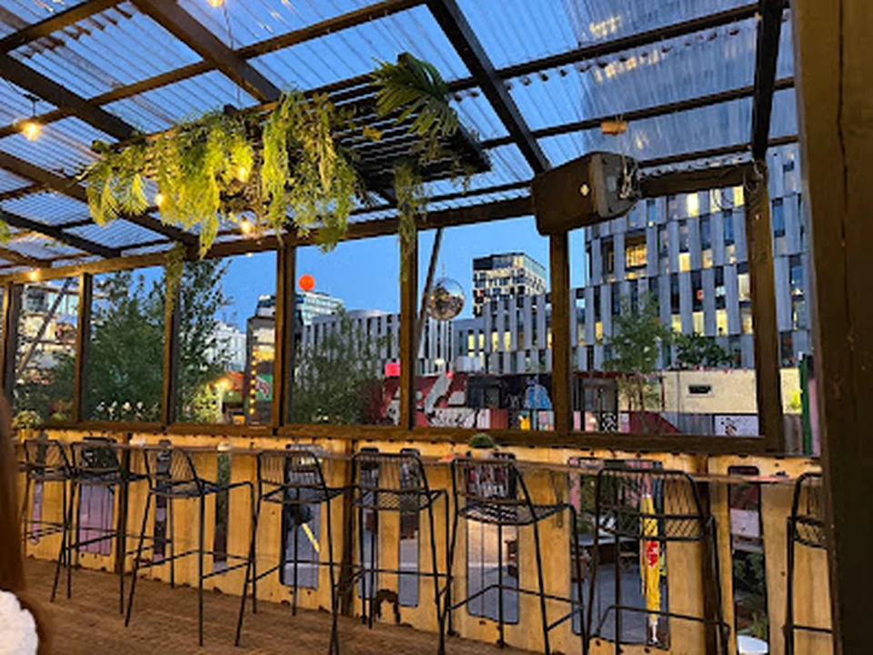 Transit Rooftop & Bar, München