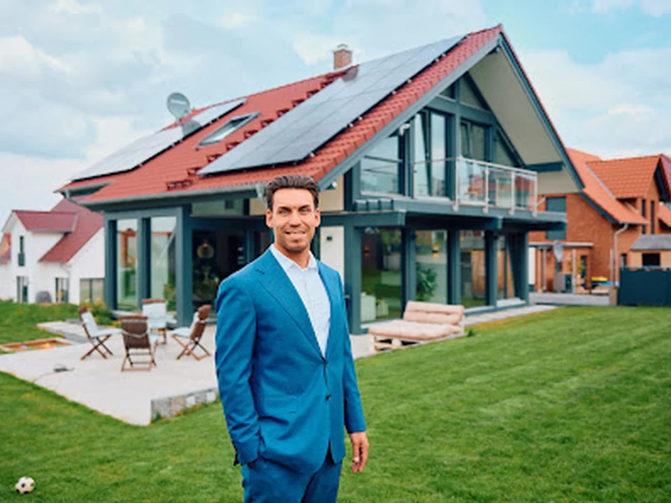 Deutsche Bank Immobilien Simon Palme, selbstständiger Immobilienberater, München