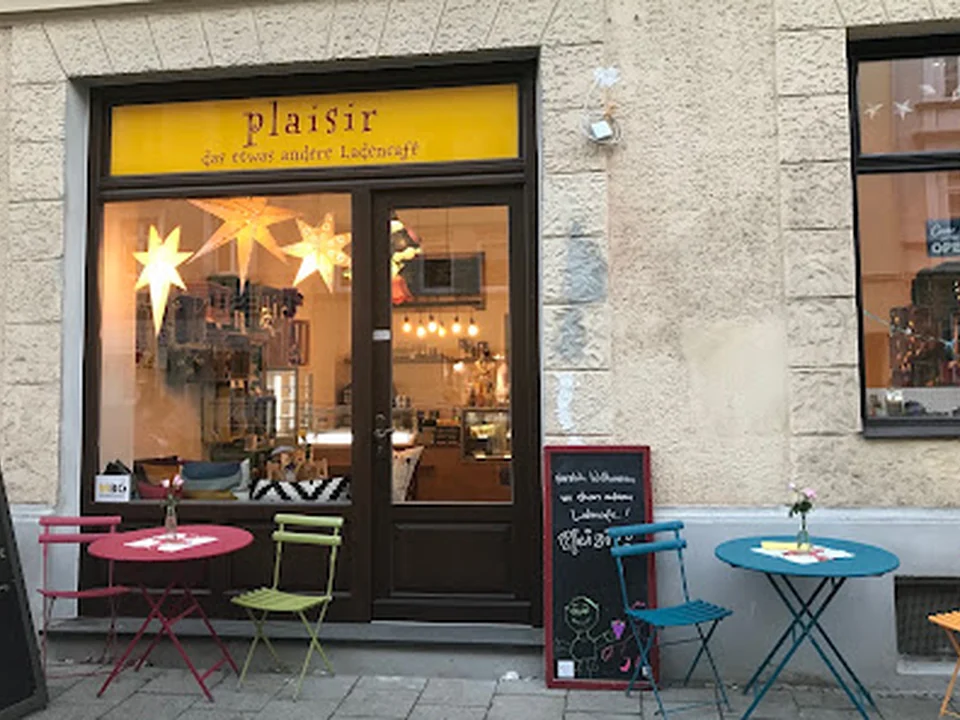Plaisir - das etwas andere Ladencafé, München