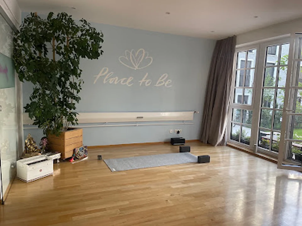 Place to Be Yoga Studio, München