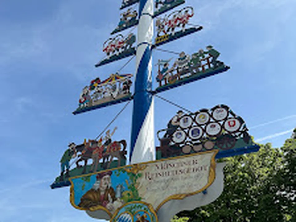 Maibaum Viktualienmarkt, München