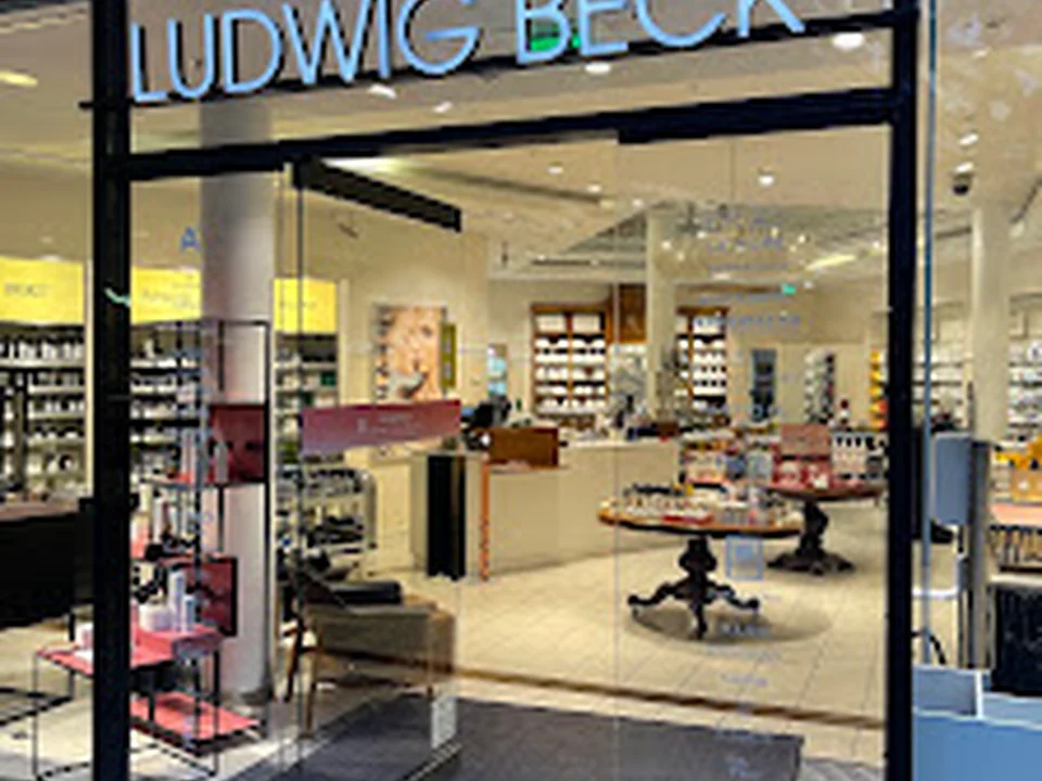 LUDWIG BECK Beauty in den Fünf Höfen, München