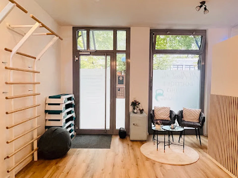 ALL ABOUT HER - Personal Training und XS Gruppenkurse für Frauen, München