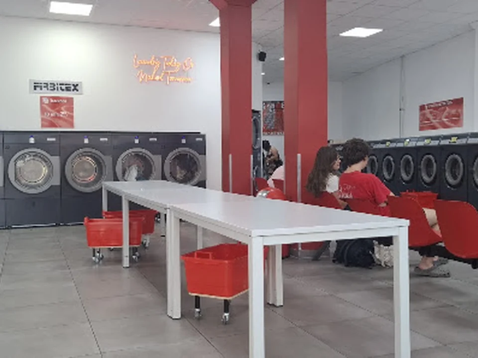 CITY DRY CLEAN SB-Waschcenter, München
