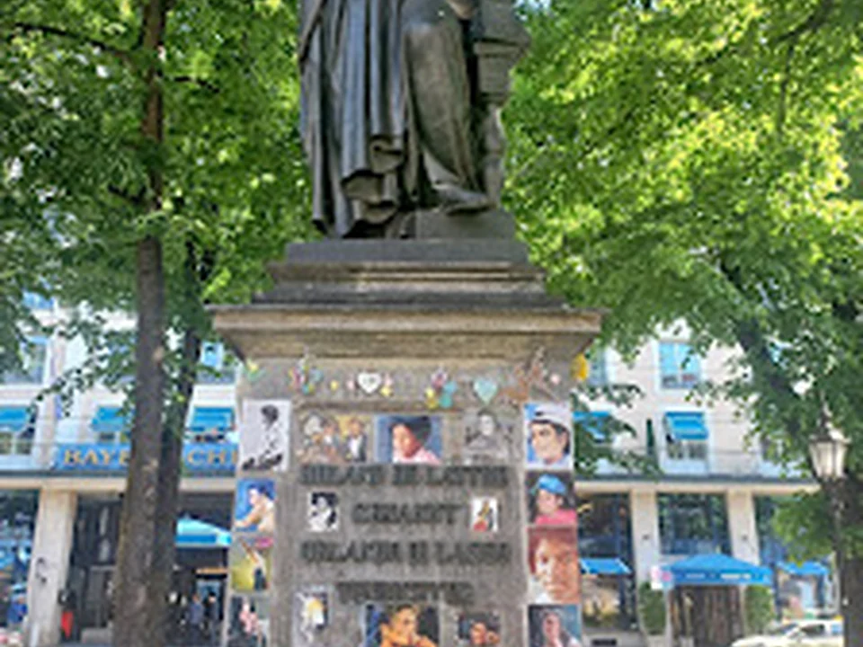 Orlando-di-Lasso-Statue und zugleich Michael-Jackson-Gedenkstätte, München