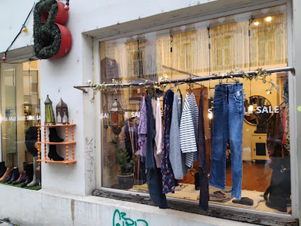 blaugold . . . local store for preloved pieces, München