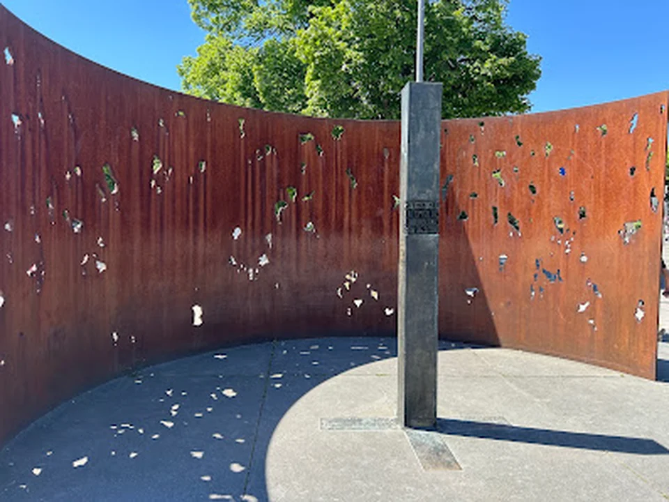 Denkmal für die Wiesn-Attentat-Opfer 1980, München