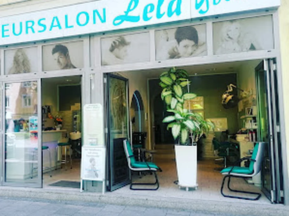 Friseursalon Lela & Yvonne - Friseur in München, spezialisiert auf Calligraphy cut und Locken