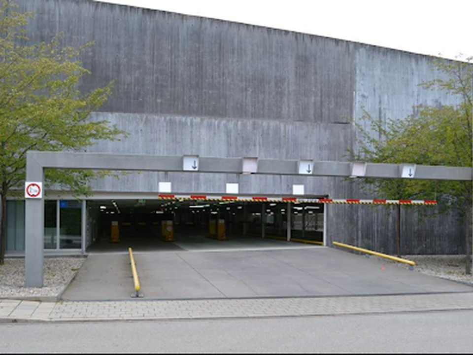 P+R Parkhaus Messestadt Ost, München