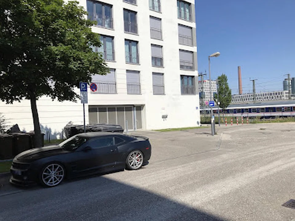 ampido Parkplatz Donnersbergerbrücke, München