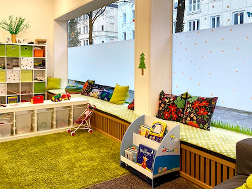 Apple Kid Großtagespflege (Krippe & Kindergarten), München