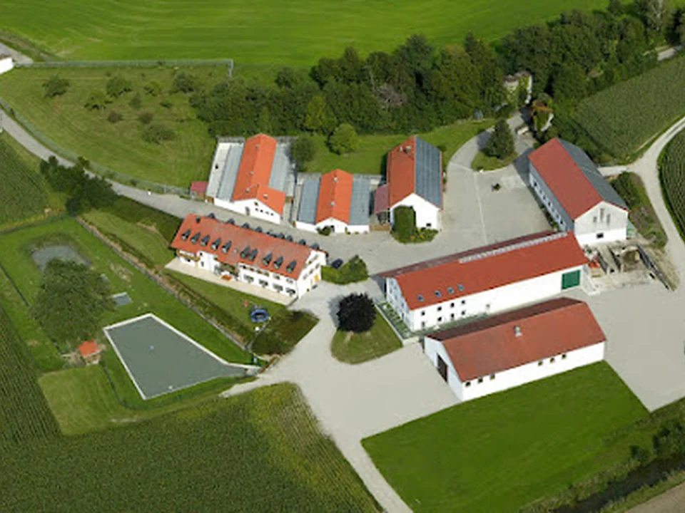 Riffenthal, Erstklassige Hunde & Katzenpension, München