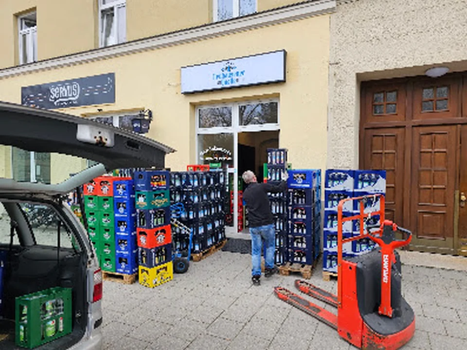 Getränkemarkt Neuhausener Quelle, München