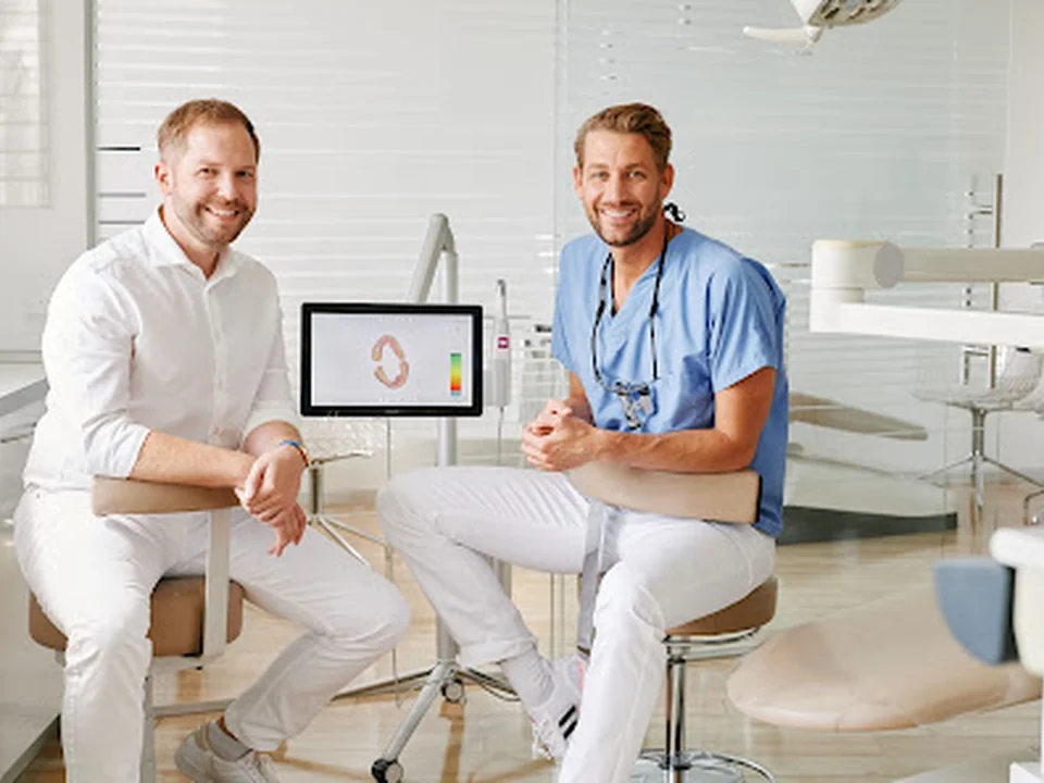 KIEFERORTHOPÄDE + ZAHNARZT Dr. Lampe Dr. Hansen & Drs. Straub - Pasing, München