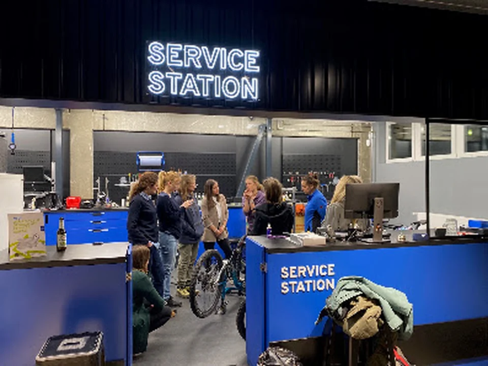 Giant Store München by Alpha Bikes