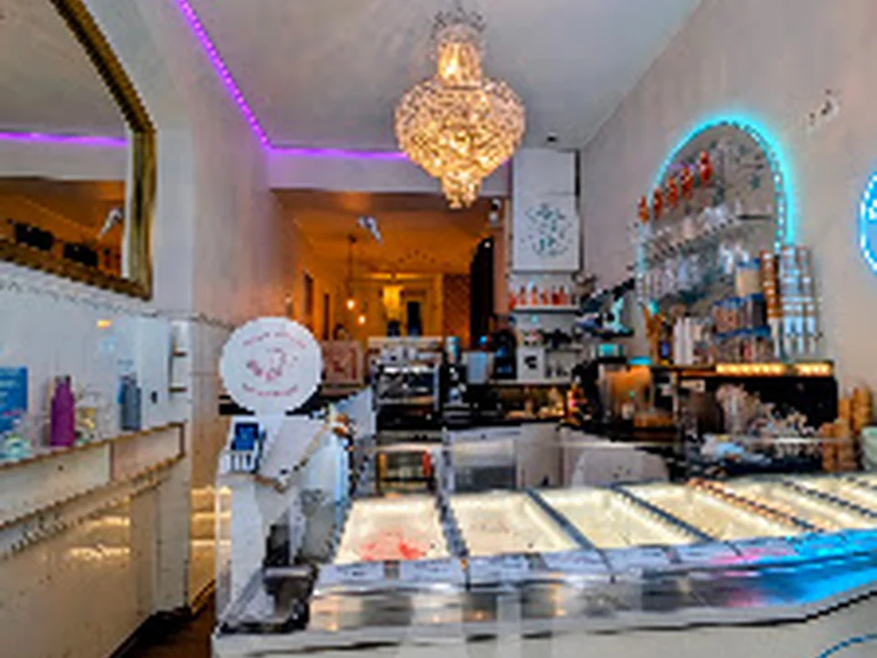 Eiscafé Eismeer, München
