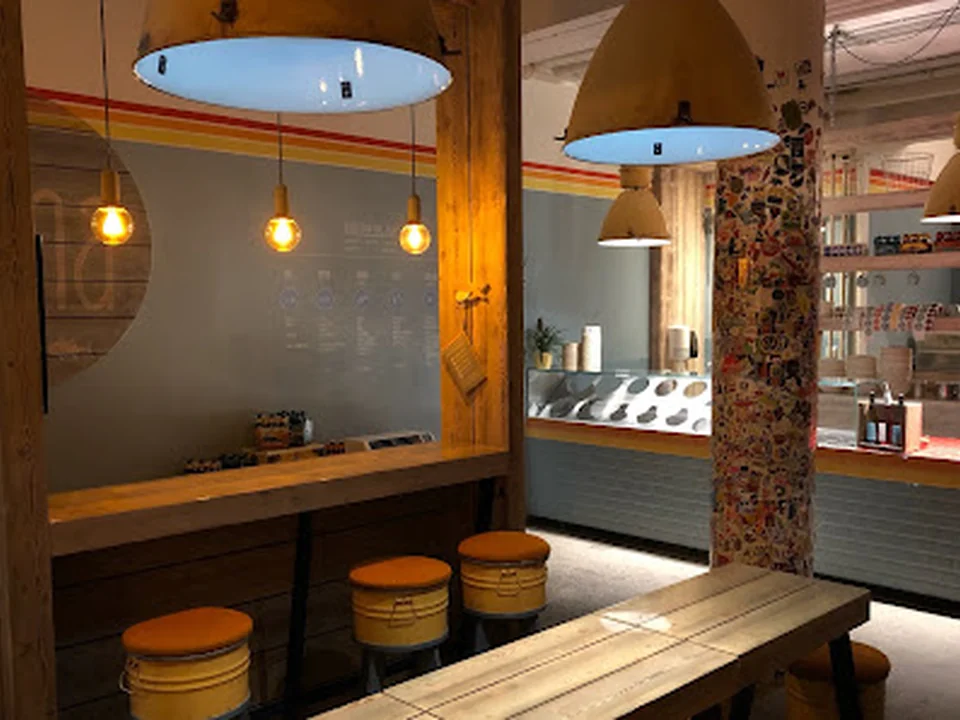 Aloha POKE in der Maxvorstadt - BEST BOWLS - fresh food and salads. Healthy and yummy, München