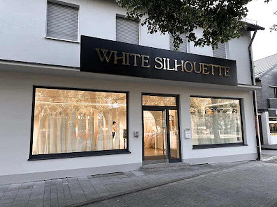 White Silhouette Brautmoden München
