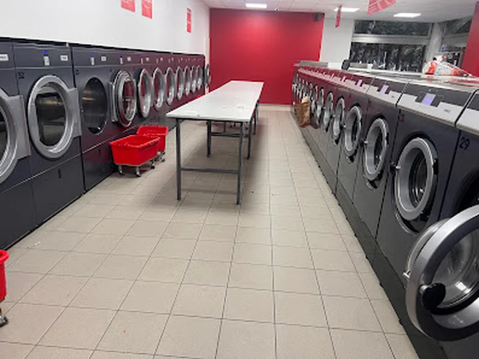 City Dry Clean SB Waschcenter & Mopp Waschservice, München