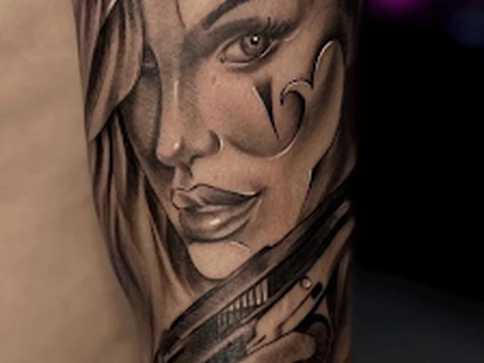 BABA INK Tattoo & Piercing im PEP Einkaufscenter, München