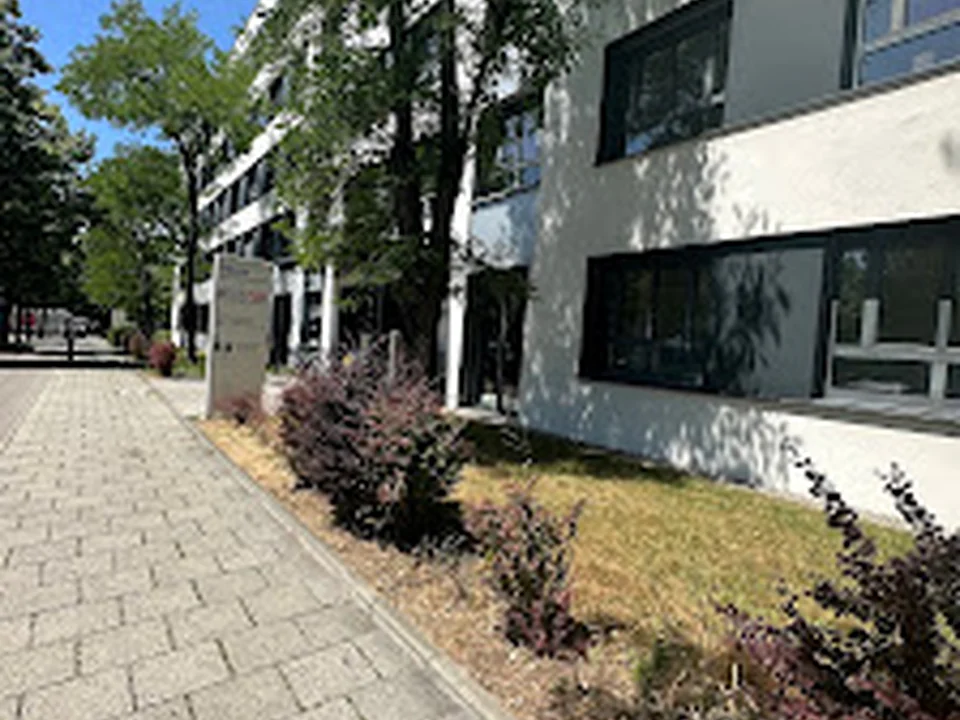 Münchner Volkshochschule in der Claudius-Keller-Straße, München