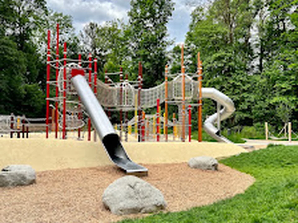 Der Seidenspinner Spielplatz, München