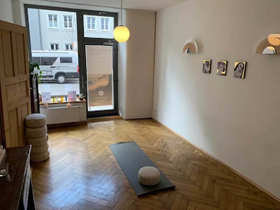 MASSAGE MÜNCHEN HAIDHAUSEN - HEALING TOUCH