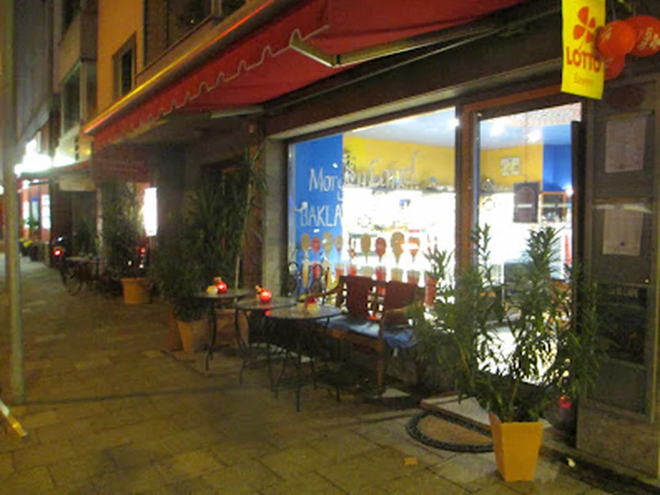 MorgenLand Falafel House & Baklawa House, München