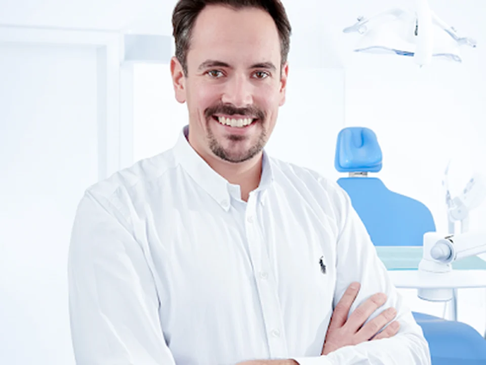 Kieferorthopädie Dr. Marco Nazet, München
