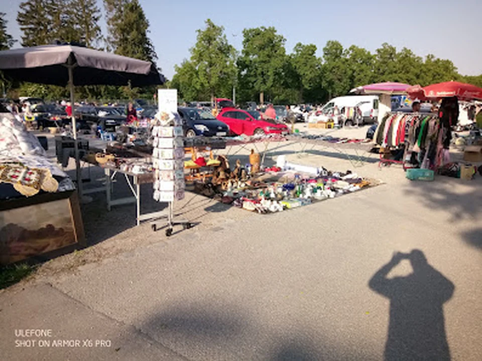 Flohmarkt Erding - Am Volksfestplatz, München