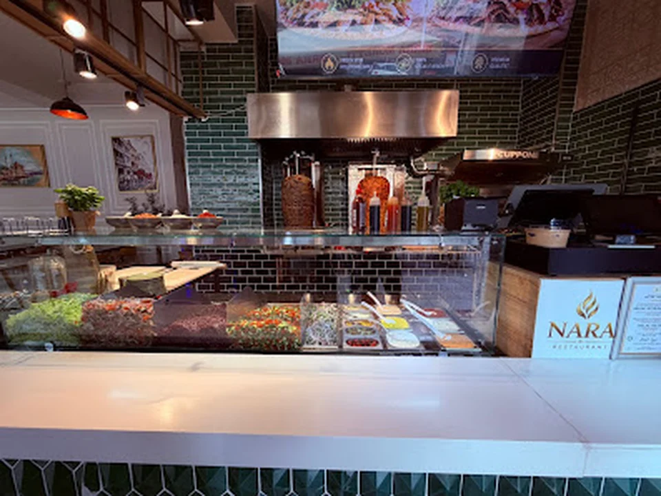 NARA Holzkohle Grill, München