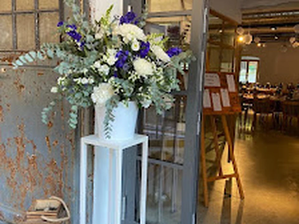 CLASSY FLOWERS | Hochzeitsfloristik, Eventfloristik und bald ein Blumenladen, München