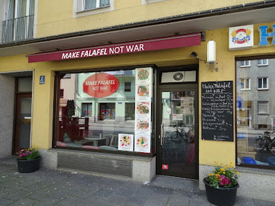 Make Falafel not War, München